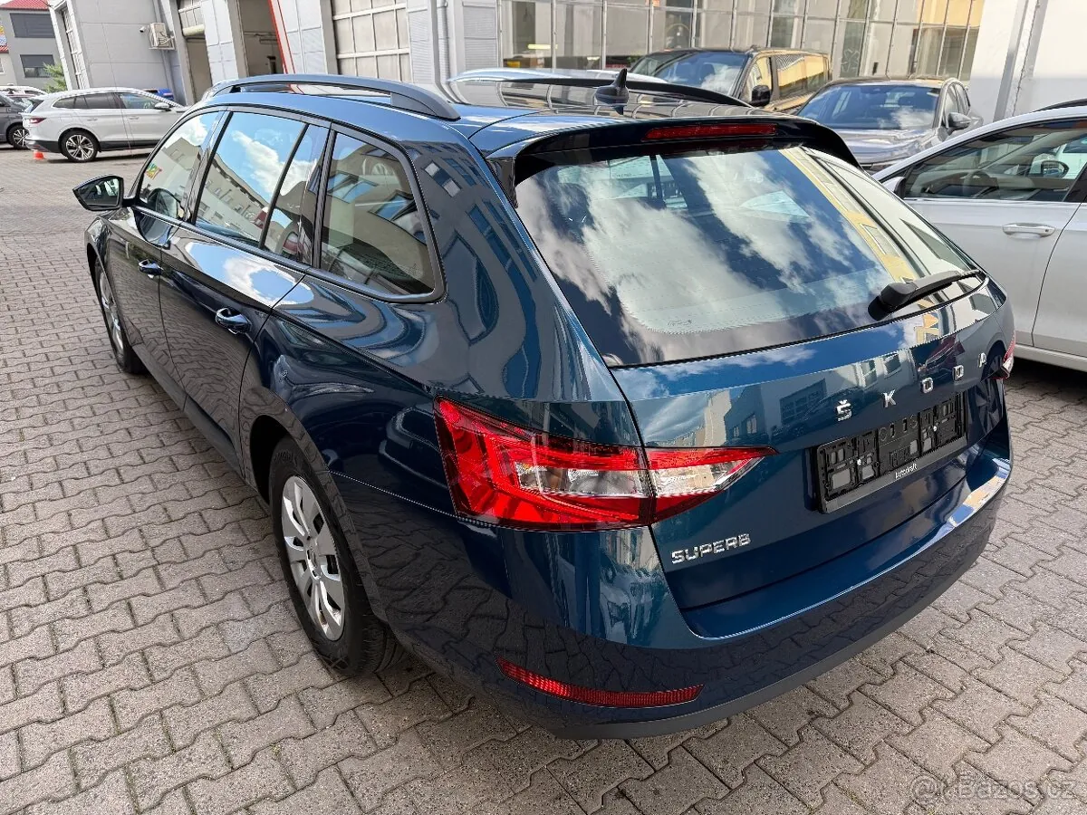 Skoda Superb 2022 photo 4