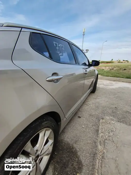 Kia K5 2011 photo 4
