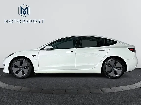 Tesla Model 3 2023 photo 3