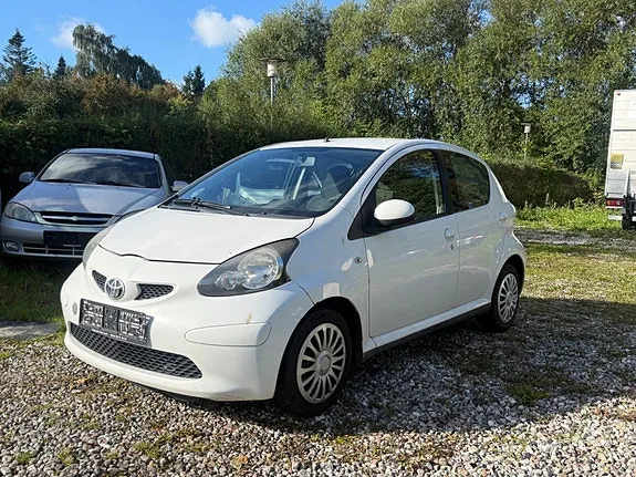 Toyota Aygo 2010 photo 2