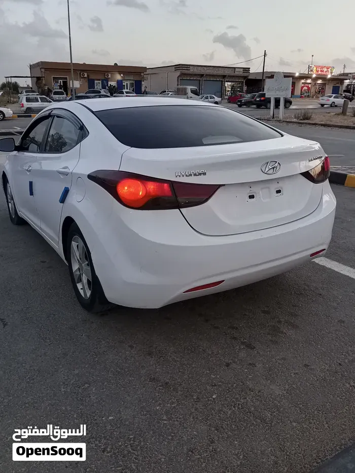 Hyundai Elantra 2013 photo 4