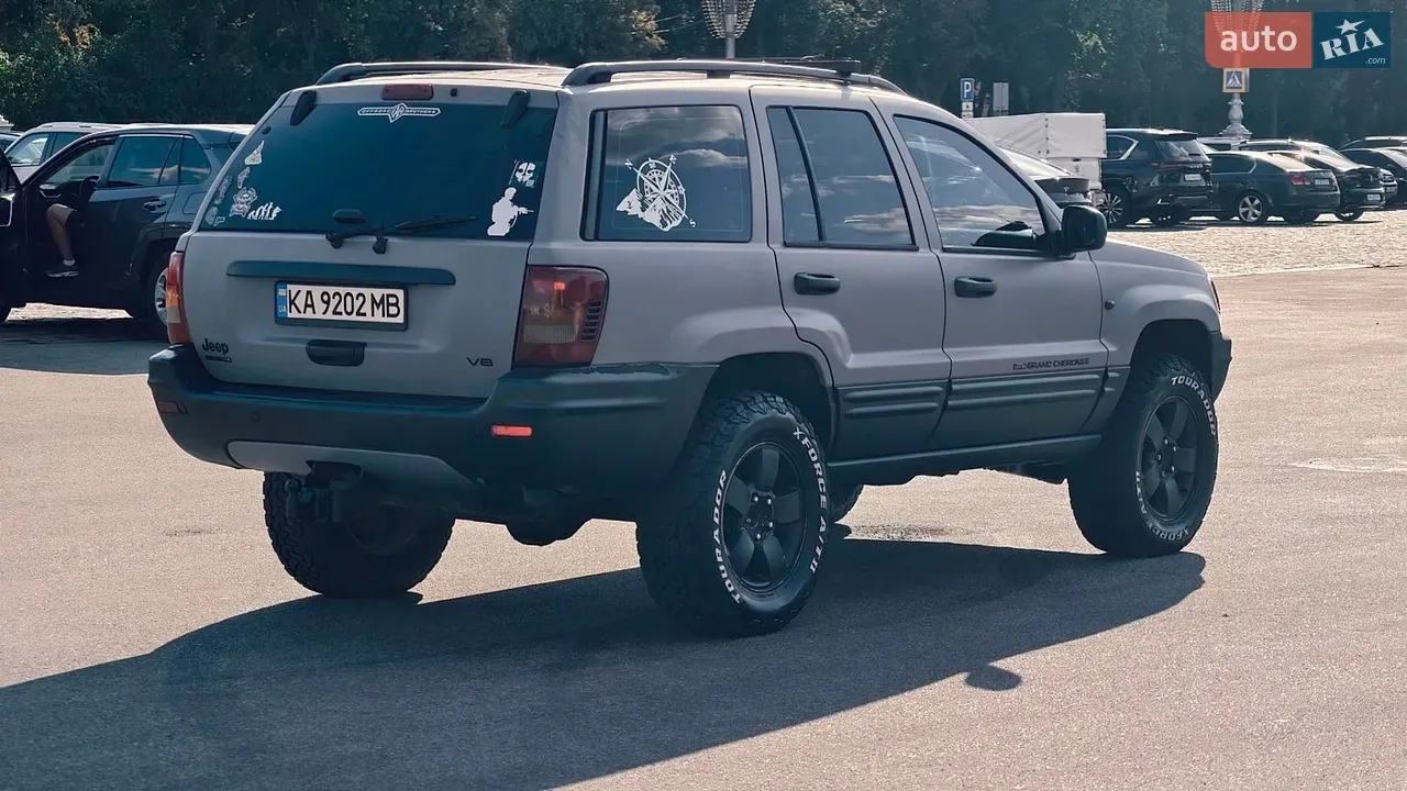 Jeep Grand Cherokee 2000 photo 4