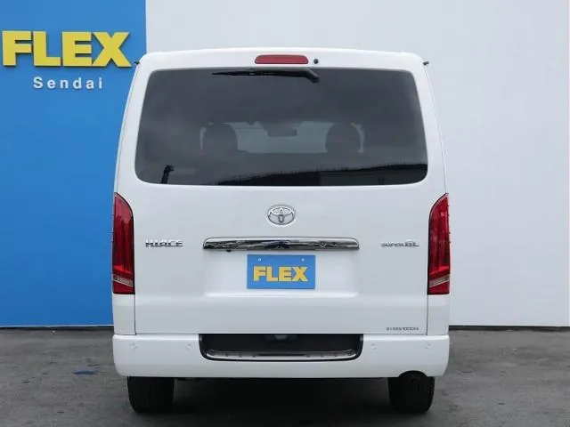 Toyota Hiace Van 2023 photo 5