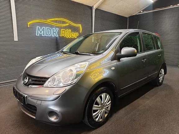 Nissan Note 2011 photo 2