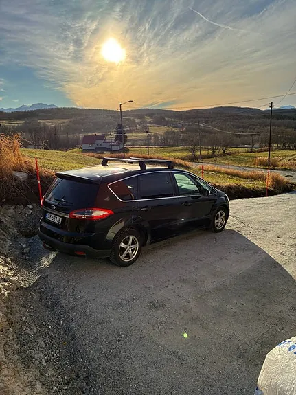 Ford S-Max 2012 photo 4