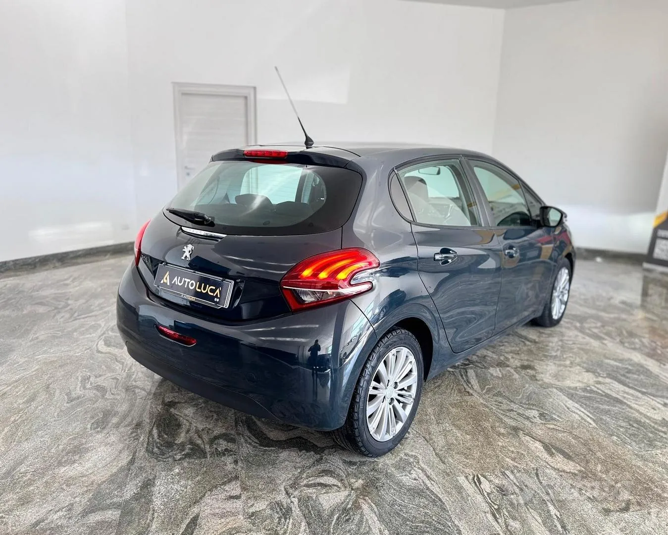 Peugeot 208 2018 photo 4