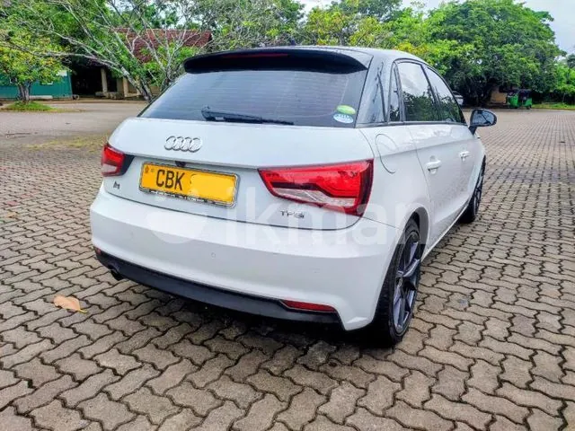 Audi A1 2017 photo 2