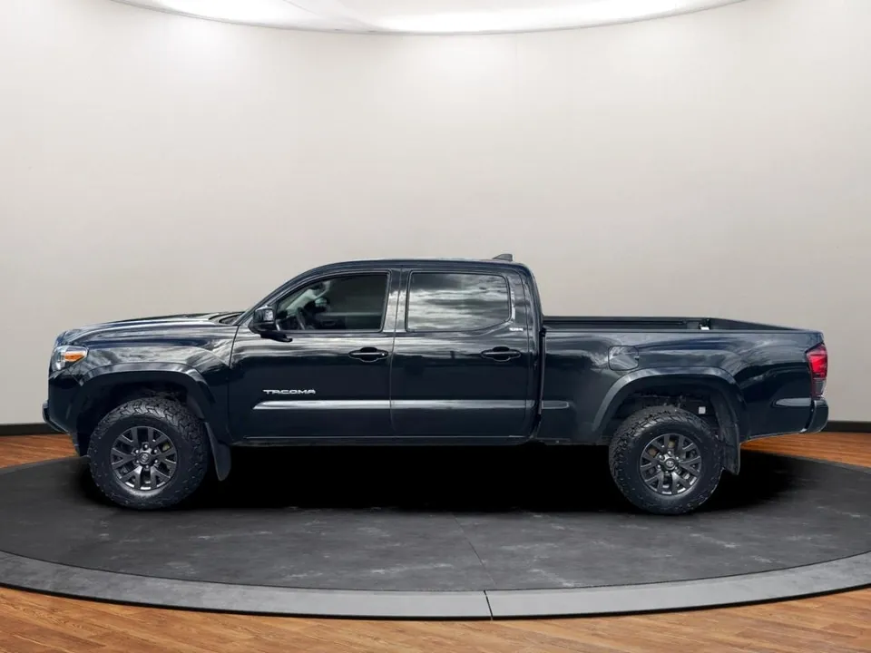 Toyota Tacoma 2023 photo 2