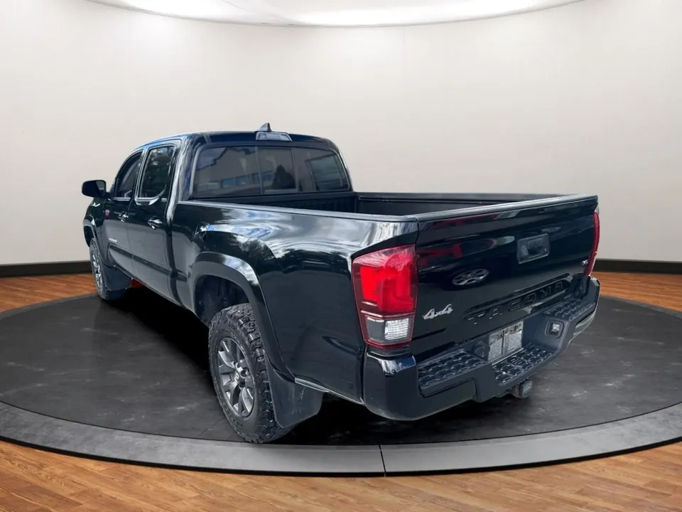 Toyota Tacoma 2023 photo 3