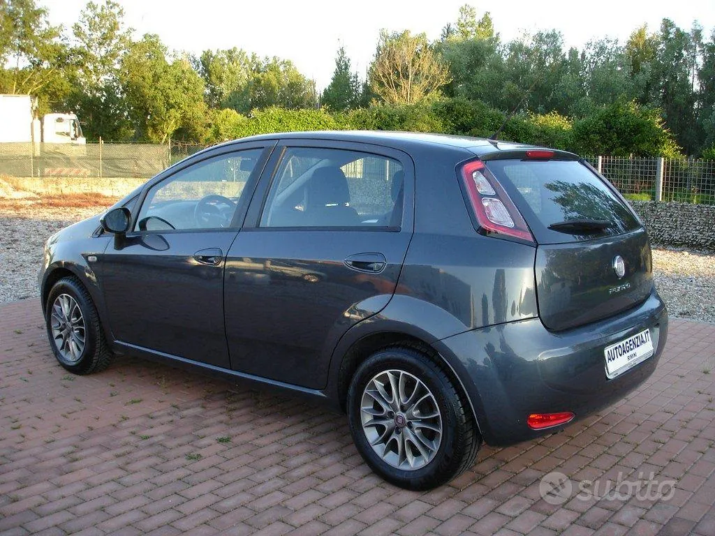 Fiat Punto 2012 photo 4