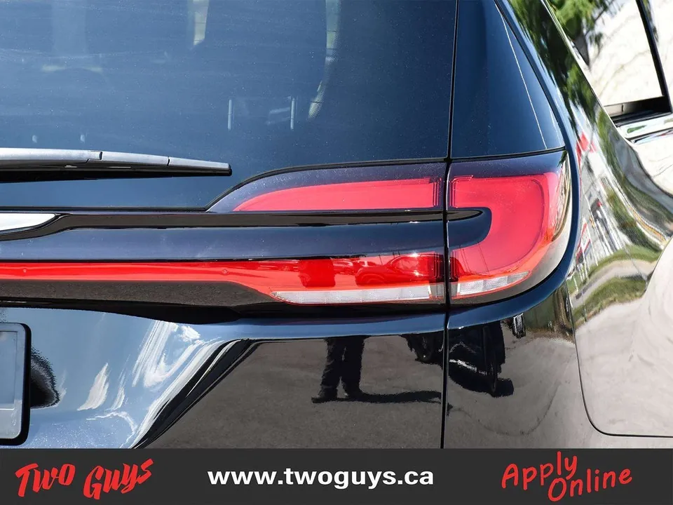 Chrysler Pacifica 2025 photo 4