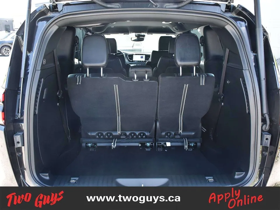 Chrysler Pacifica 2025 photo 5
