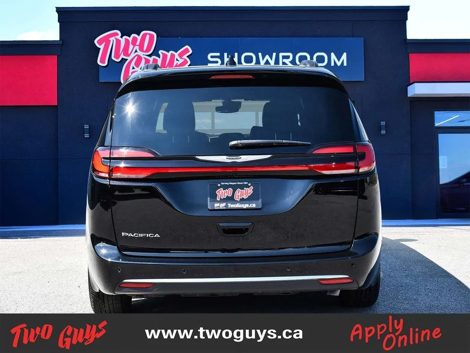Chrysler Pacifica 2025 photo 2