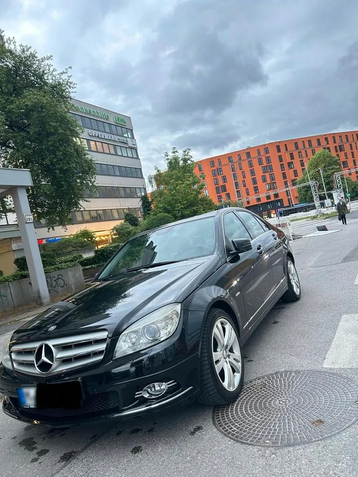 Mercedes-Benz C250
