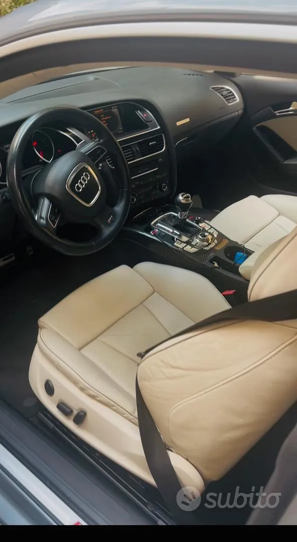 Audi A5 2011 photo 2