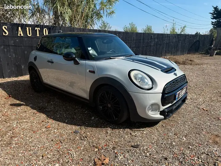 Mini Cooper S 2015 photo 3