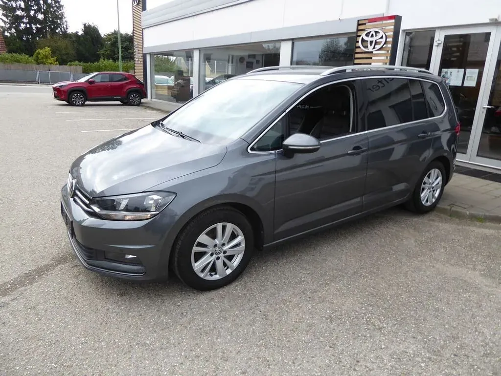 Volkswagen Touran 2020 photo 2