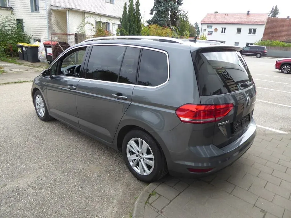 Volkswagen Touran 2020 photo 3
