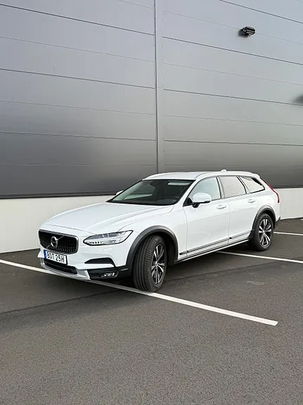 Volvo V90 Cross Country 2020 photo 2