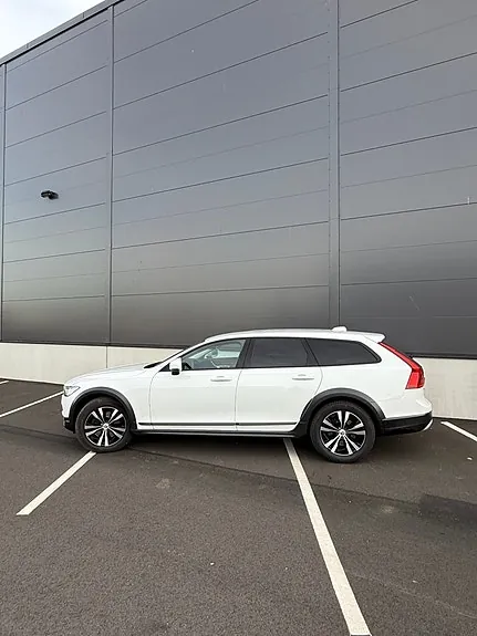 Volvo V90 Cross Country