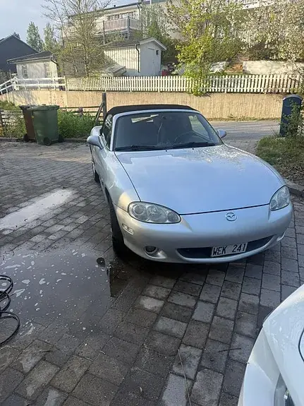 Mazda Mx-5 2004 photo 2