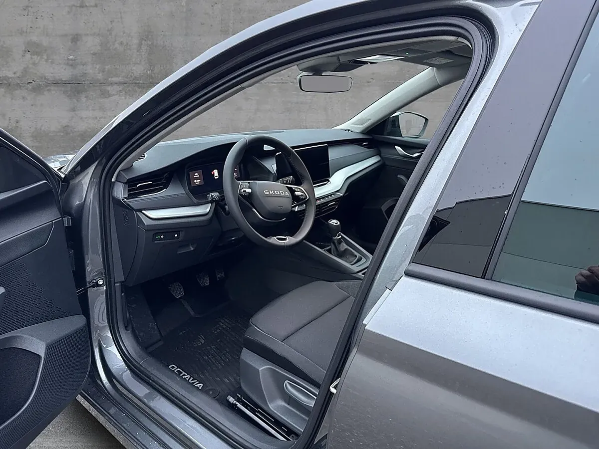 Skoda Octavia 2025 photo 5