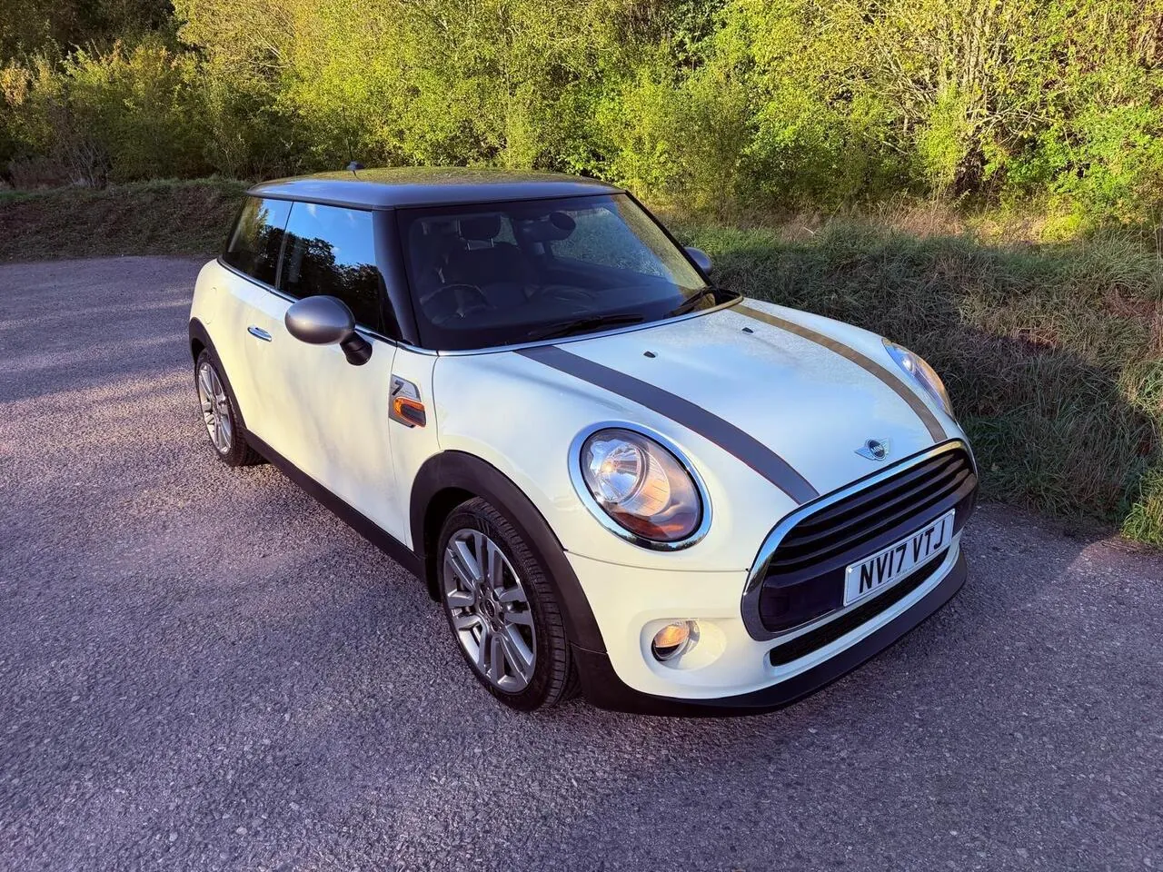 Mini Cooper D 2017 photo 2