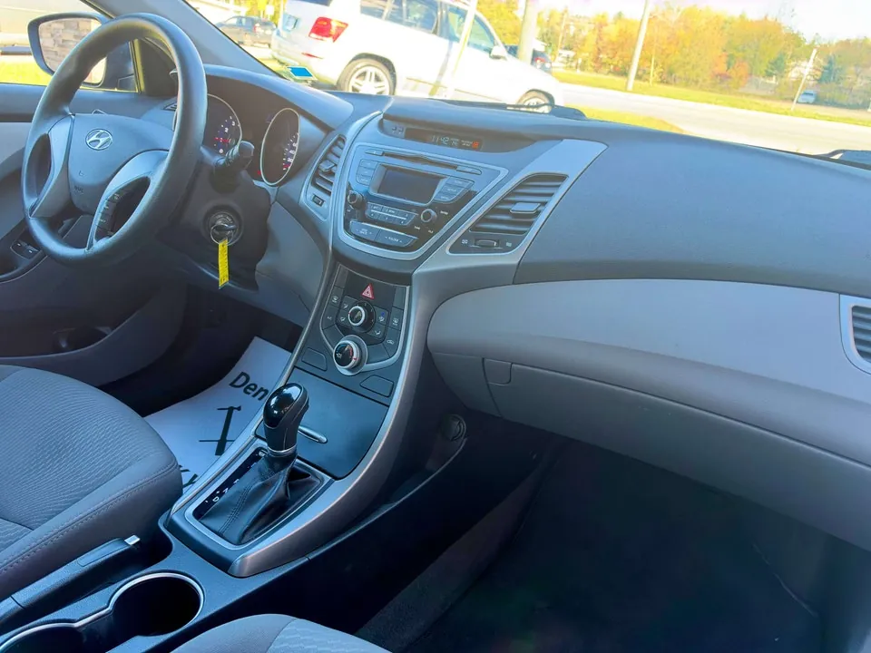Hyundai Elantra 2016 photo 4