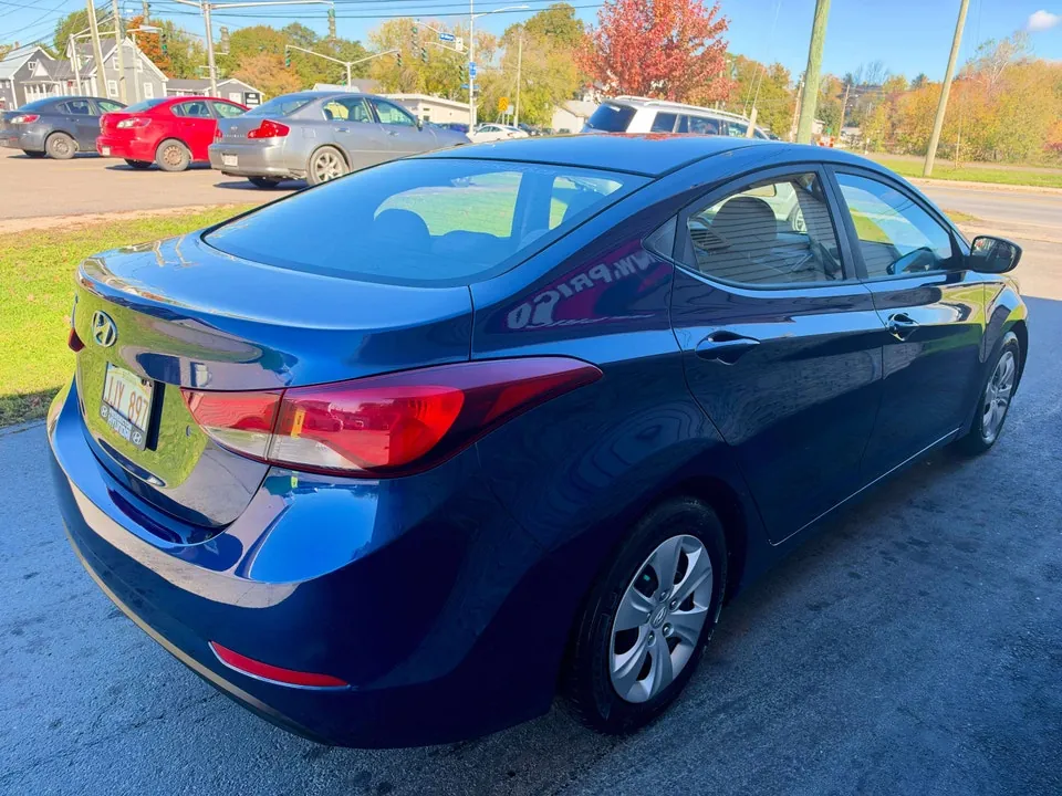 Hyundai Elantra 2016 photo 2