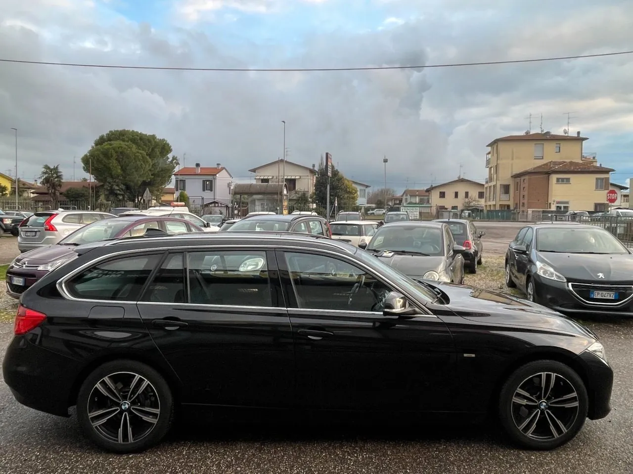BMW 318 2014 photo 4