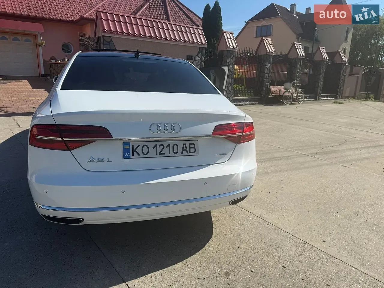 Audi A8 2014 photo 3