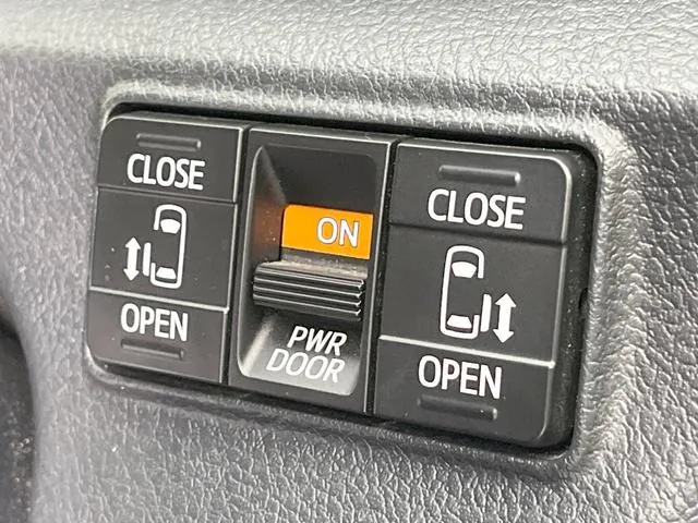Toyota Sienna G 2018 photo 4