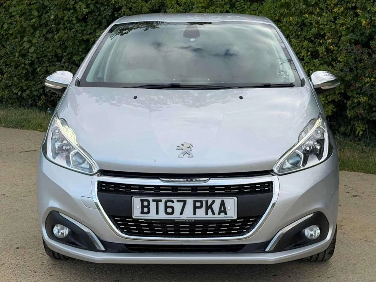 Peugeot 208 2018 photo 3