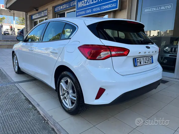 Ford Focus 2019 photo 2