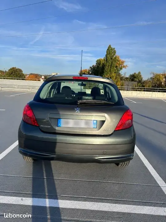 Peugeot 207 2008 photo 5