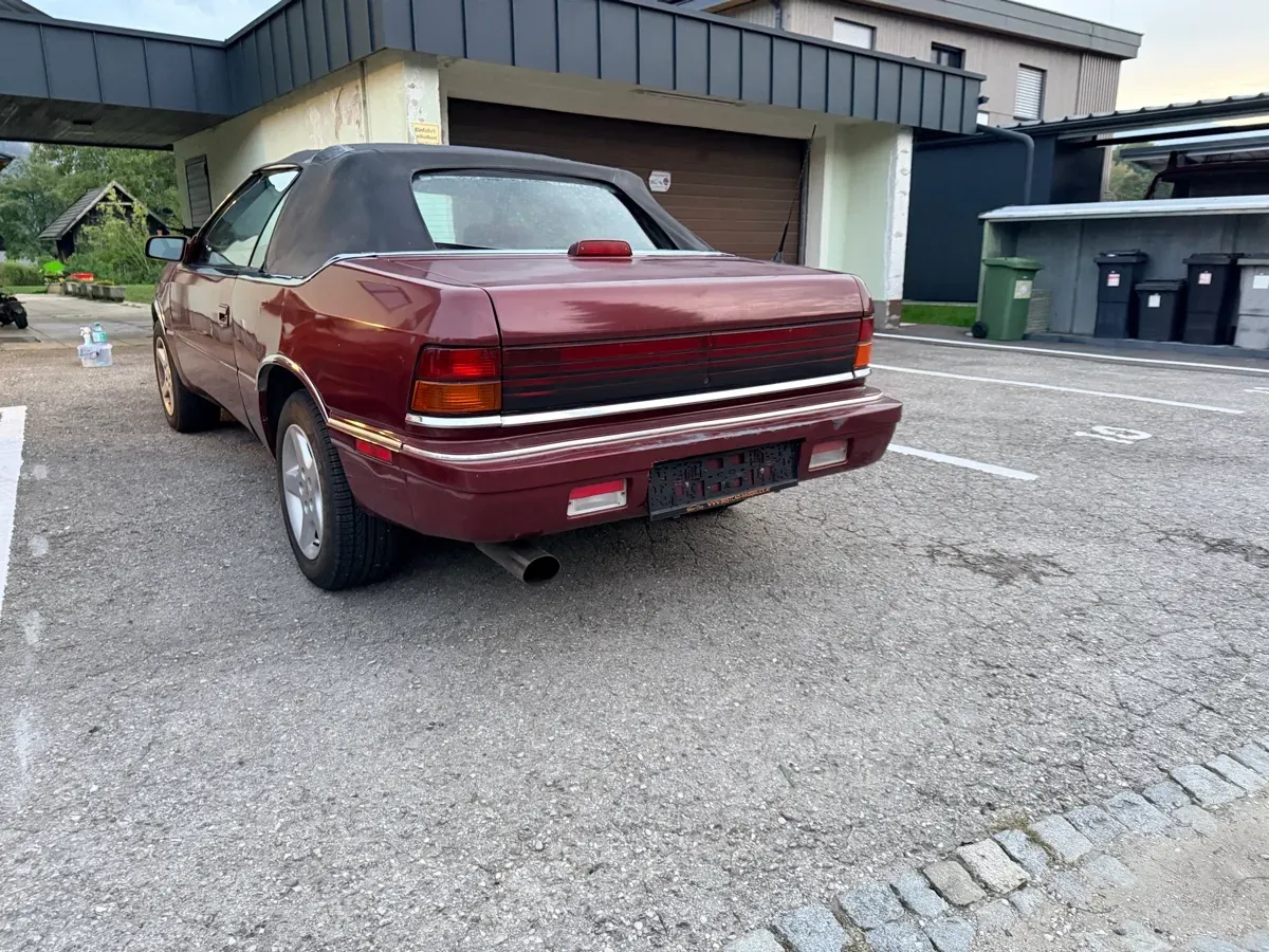 Chrysler Le Baron 1992 photo 2