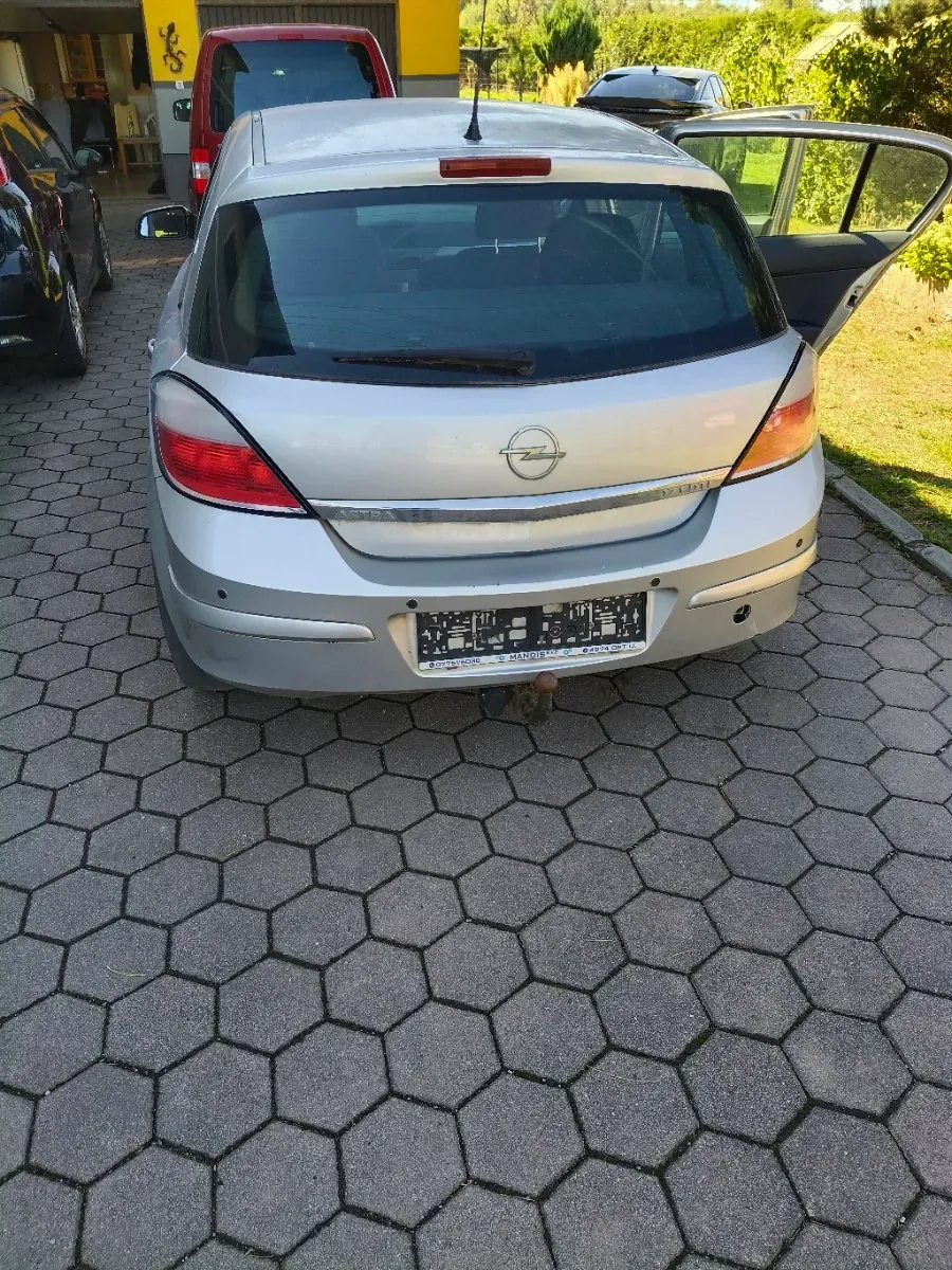 Opel Astra 2004 photo 3