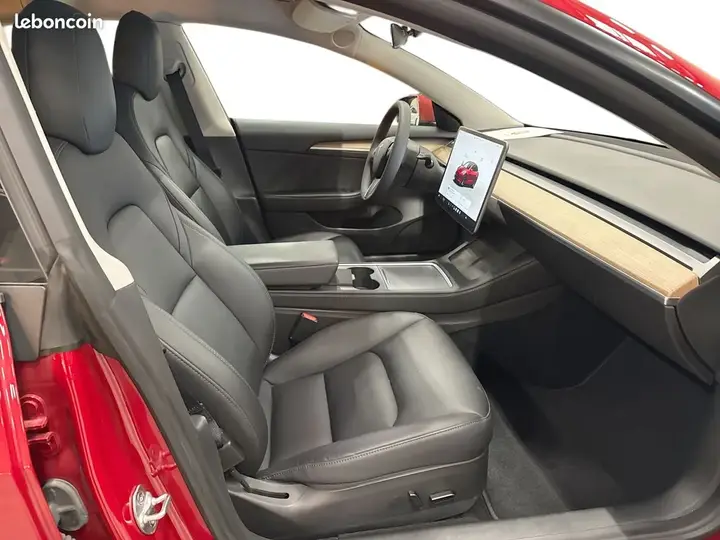Tesla Model 3 2022 photo 4