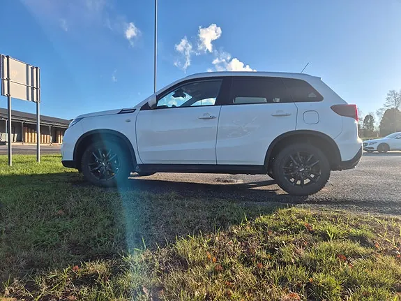 Suzuki Vitara 2024 photo 2