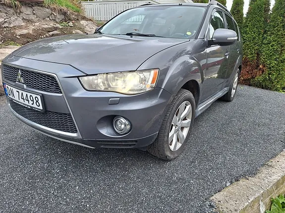 Mitsubishi Outlander 2012 photo 4
