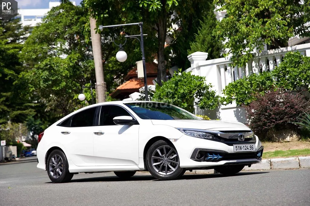 Honda Civic 2020 photo 3