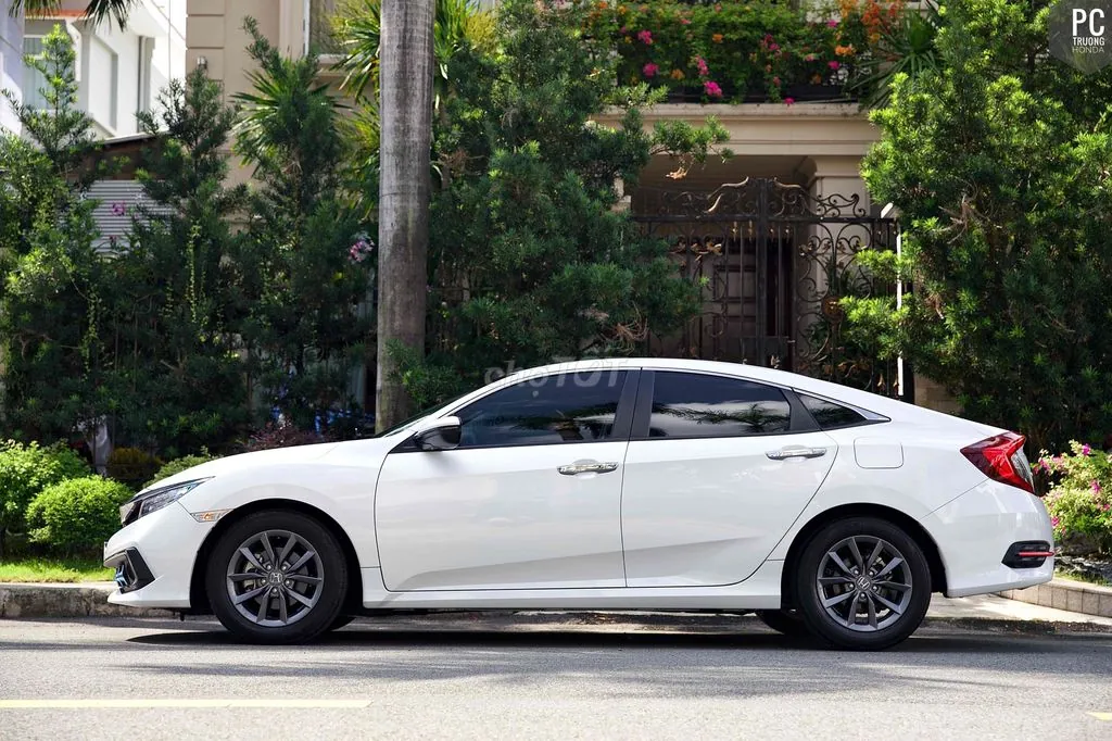 Honda Civic 2020 photo 4
