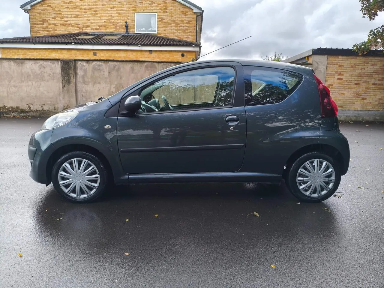 Peugeot 107 2013 photo 4