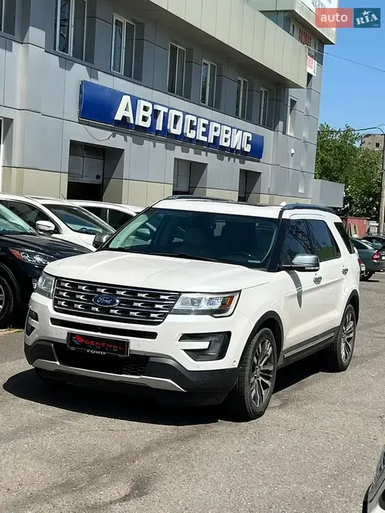 Ford Explorer 2017 photo 2