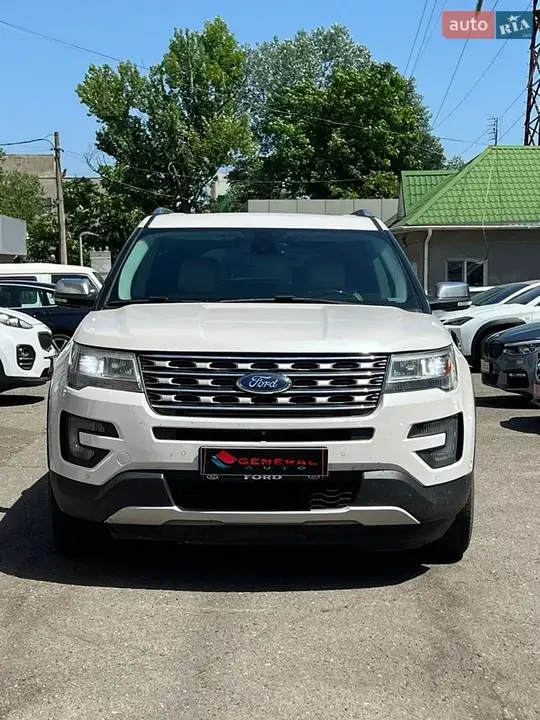 Ford Explorer 2017 photo 4