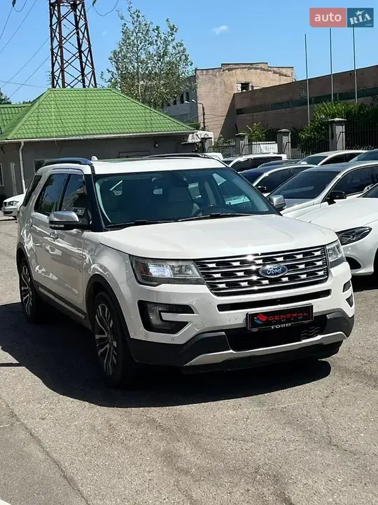 Ford Explorer 2017 photo 3