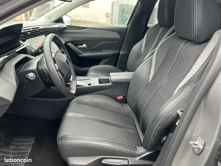 Peugeot 308 2025 photo 3