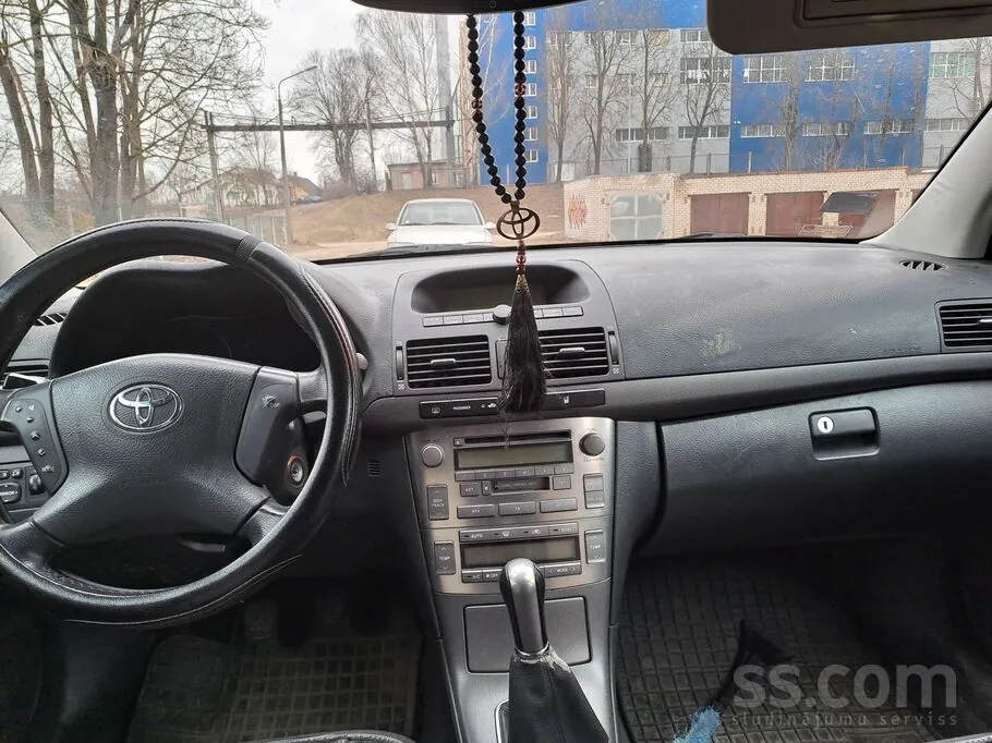 Toyota Corolla Verso 2004 photo 2
