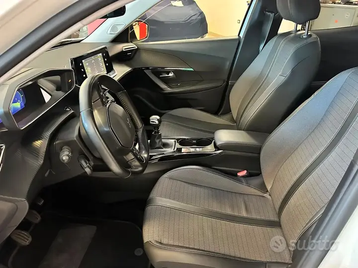 Peugeot 2008 2021 photo 3