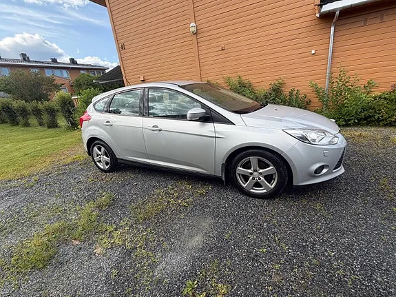 Ford Focus 2013 photo 4